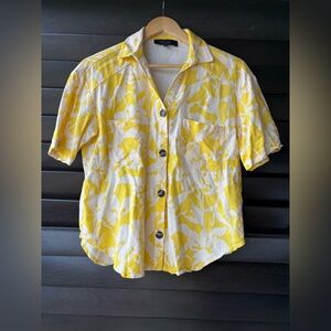 Rachel Roy Small Short Sleeve Yellow Floral Linen Button Down